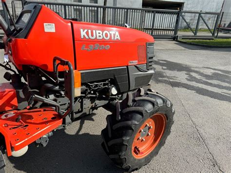 Kubota L3200 Kleintraktor 4wd 3x Vorhanden In Nordrhein Westfalen