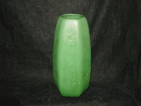 Weller Pottery Bedford Matte Green Hexagonal Tapered Vase Arts Crafts