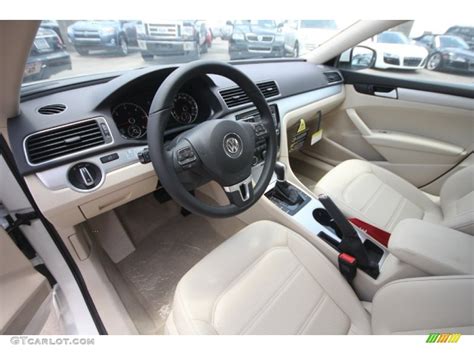 Cornsilk Beige Interior 2013 Volkswagen Passat Tdi Se Photo 82327298