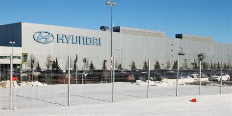 Hyundai Halts Production at Russian Plant but Will Reopen Next Week