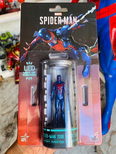 Hot Toys Spiderma With Armory Hobbies Toys Toys Games On Carousell