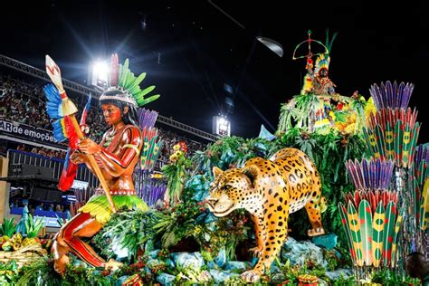 Apuração Carnaval RJ AO VIVO Veja as notas e a campeã das