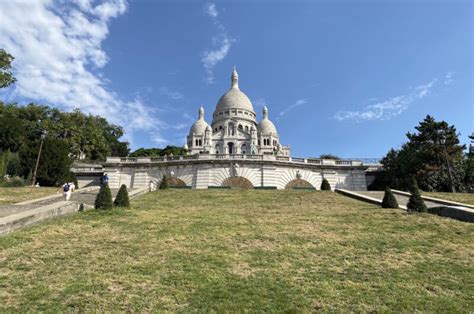 Private Montmartre Tour From Le Moulin Rouge To Sacré Cœur Livtours