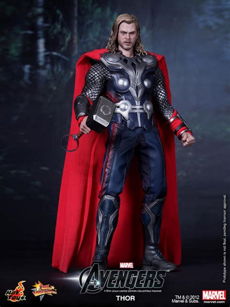 Ladyraggedycat S Lair Geek When Hot Toys Literally Releases Hot Toys Thor And Loki Of Marvel