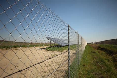 Ogrodzenia Farm Fotowoltaicznych Top Fence Hurtownia Ogrodzeniowa