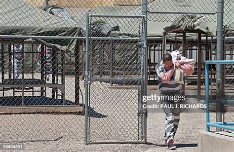 188 Joe Arpaio Tent City Photos & High Res Pictures - Getty Images