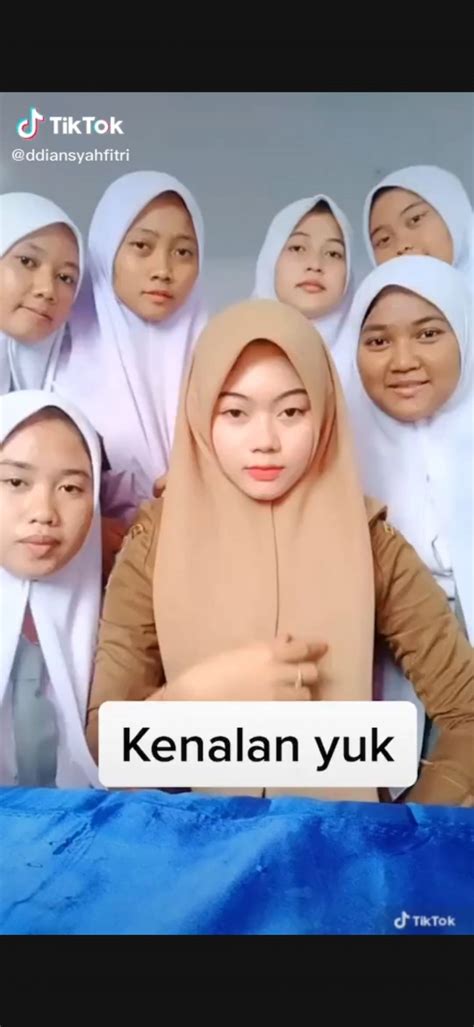 Masih Muda Dan Cantik Guru Komputer Di SMK Ini Viral