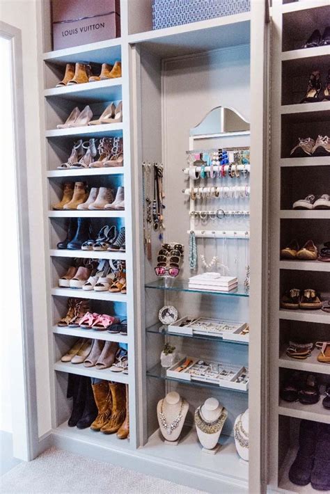 10 Walk In Closet Organization Ideas | Home Design | Jennifer Maune