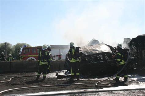 Schwerer Lkw Unfall Auf Der Bab Freiwillige Feuerwehr Geiselbullach