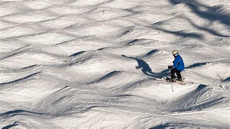 How to Ski Moguls: Make Mogul Trails Easy to Ski (3 Tips)