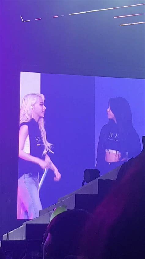 Ash⁷ ᵛ 문별 on Twitter IF I DON T GET HD PICTURES OF MOONBYUL IN THIS