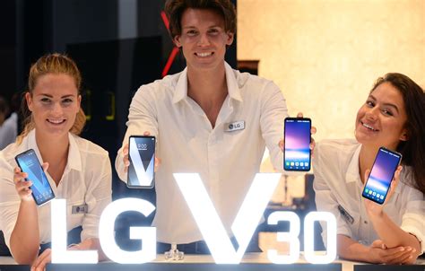 Lg V Vs Lg V What S The Difference Phonearena