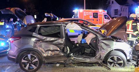 Langenfeld Zwei Schwerverletzte Bei Unfall Auf Bergischer Landstra E