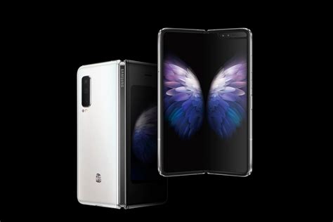 Samsung Galaxy W21 — раскладной смартфон с 5G