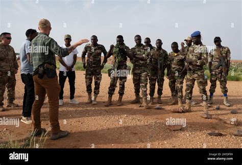 Armees nigeriennes Banque de photographies et dimages à haute