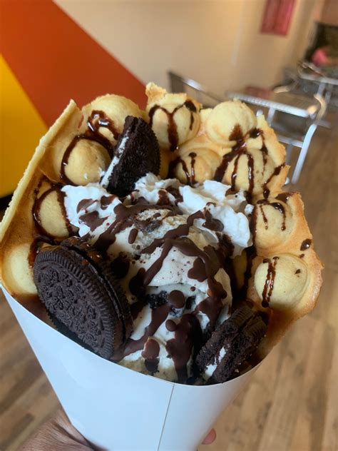 Oreo Bubble Waffle Cone Hola Michoacan Ice Cream