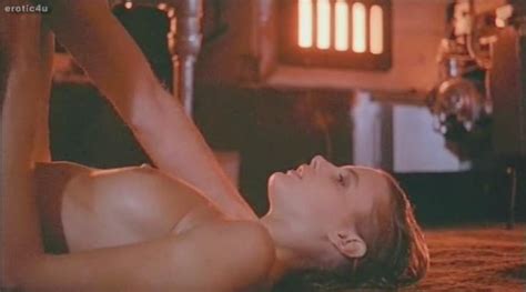 Daryl Hannah Desnuda En Rebeldes Temerarios