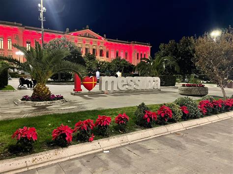 S Accende Il Natale A Messina Tra Alberi E Piazze In Festa DIRETTA