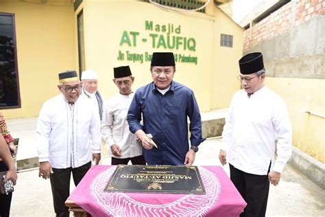 Herman Deru Bangga Warga Tanjungan Barangan Bangun Masjid Secara Swadaya