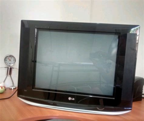 Tv Lg 21 Tela Plana Modelo Super Slim TV E Display Lg Usado 18427481