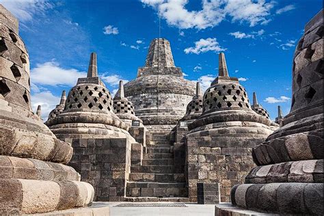 Borobudur Temple Mengungkap Keindahan Candi Terbesar Di Dunia