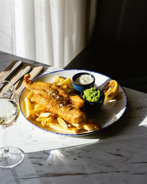 LEONARDO HOTEL MANCHESTER PICCADILLY | 4⋆ Hotel Right in the Centre of