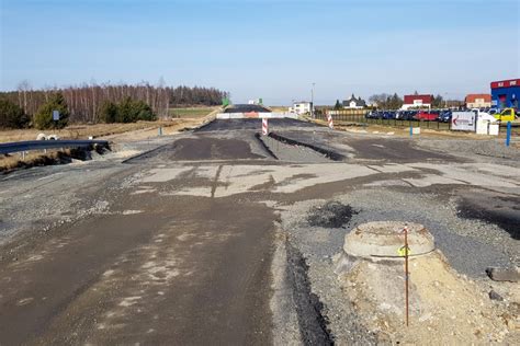 Rozpocz Cie Budowy Obwodnic Praszki I Olesna Coraz Bli Ej Wykonawc W