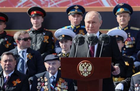 Putin addresses Moscow military parade, justifies Ukraine invasion ...