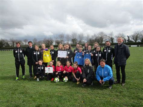 Guillac la GMV labellisée école féminine de football Paul Molac