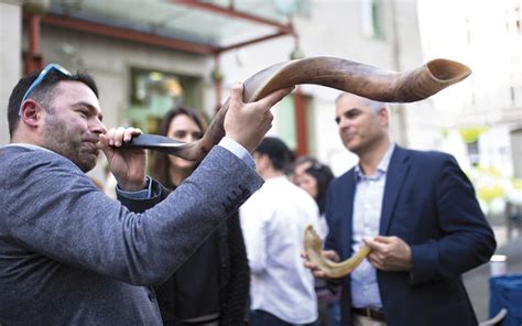 In Krakow Jews Celebrate Communitys Revival Amid Rising Xenophobia