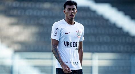 Zagueiro Do Corinthians Entra Na Mira Do Barcelona Cnn Brasil