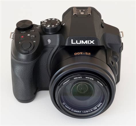 Camera Ergonomics: Panasonic Lumix FZ300 Short Review