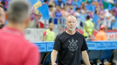 Lista De Dispensa De Mano Menezes No Corinthians Pode Chegar A Jogadores