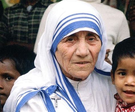 Mother Teresa Biography - Facts, Childhood, Family Life & Achievements