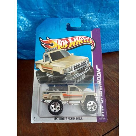 Hot Wheels 1987 TOYOTA PICKUP TRUCK Cream Shopee Malaysia