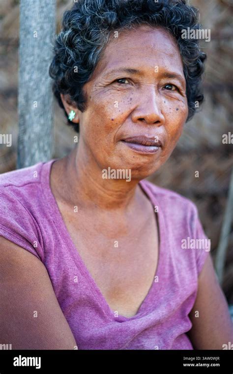 Filipina Female Mature Hi Res Stock Photography And Images Alamy