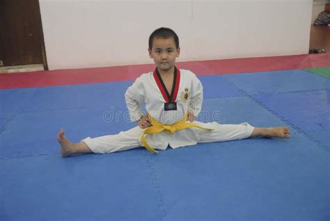 Stretching Training-Taekwondo Training Hall Editorial Photo - Image of ...