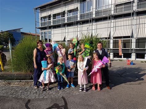 Erster Schultag Der Abc Sch Tzen Grund Und Mittelschule