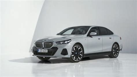 G60世代bmw 5系列挾破5米車長首演現身 純電i5同步曝光最快年底來臺