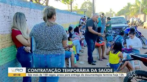 Moradores Formam Fila Gigante Para Se Inscrever No Processo Seletivo Da