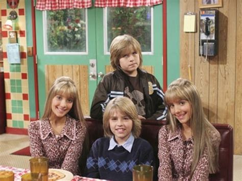 18 Anos Depois 5 Curiosidades Sobre Zack E Cody Gêmeos Em Ação