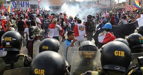 Centro De Lima Cuatro Polic As Resultaron Heridos En Enfrentamiento