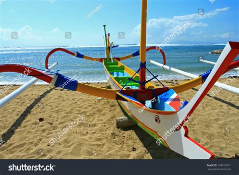 Bateau Traditionnel Balinais Stock Photo Shutterstock