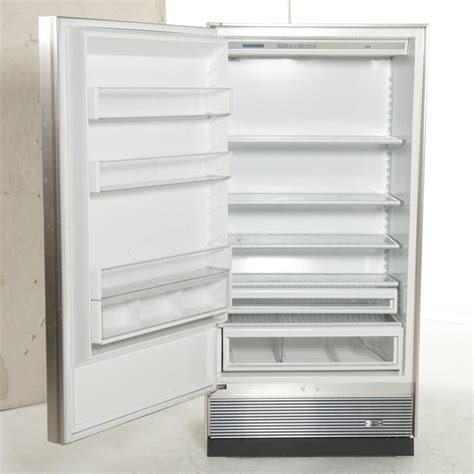 Sub-Zero Freezer Co. Refrigerator with Wood-Look Front Panel | EBTH