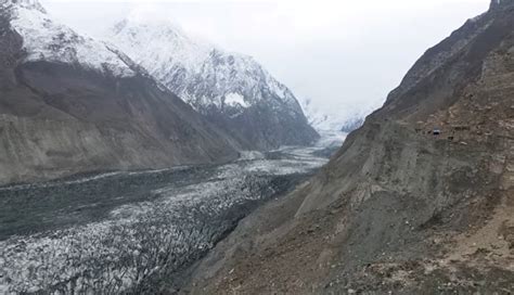 The Magnificent Hispar Glacier: Exploring the Beauty and Challenges of ...