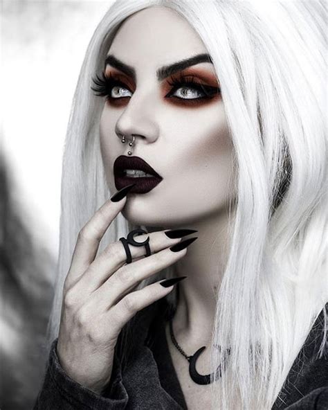 Scary Vampire Makeup Looks & Ideas 2020 – Modern Fashion Blog