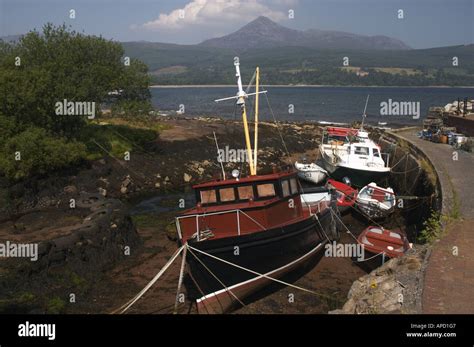 Brodick Harbour Isle of Arran Stock Photo - Alamy