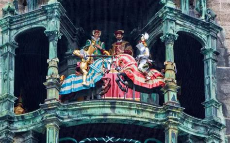 Glockenspiel Munich | The Mesmerizing Marienplatz Story Clock