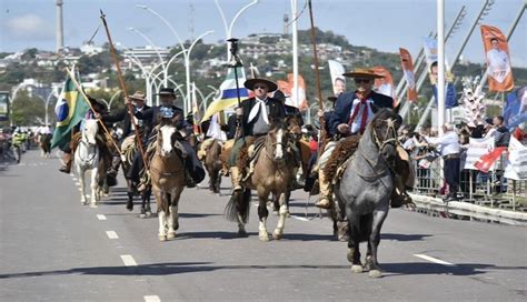 Tradicional Desfile De 20 De Setembro Encerra A Semana Dos Festejos