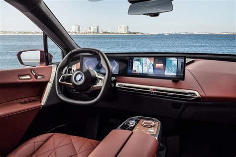 2022 BMW iX xDrive50: Fusing the balance between technology and ...